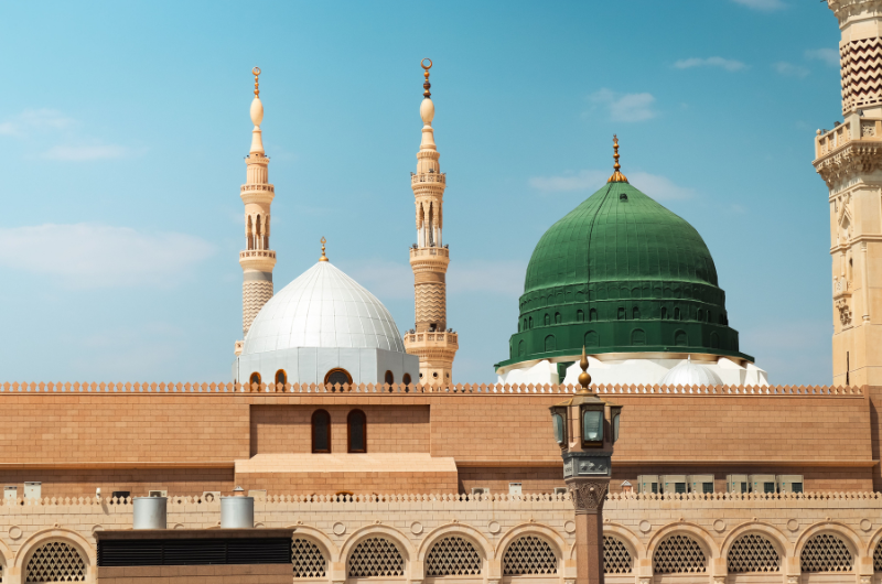 Why choose Ahad Travel for your Easter Umrah — ATOL 74904 protected with dedicated customer support
